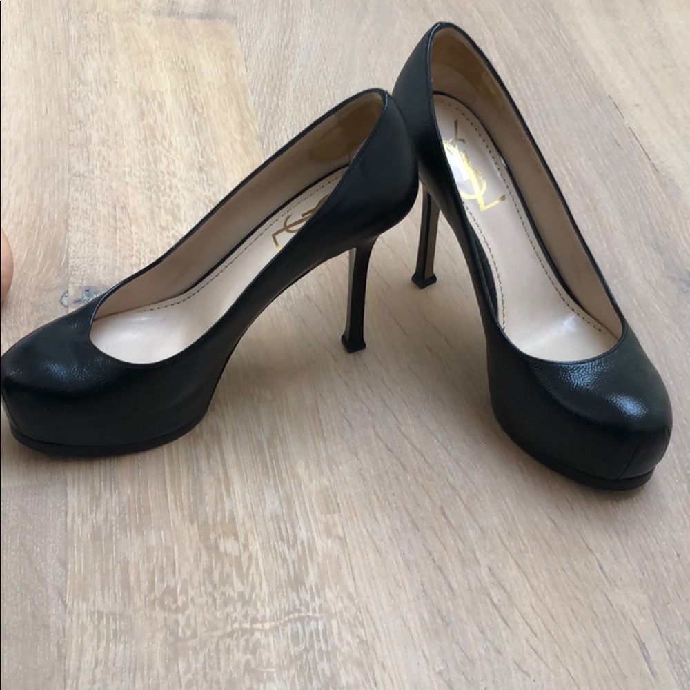 Yves Saint Laurent  YSL TRIBTOO PLATFORM PUMP